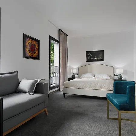 The Square Hotel 4*
